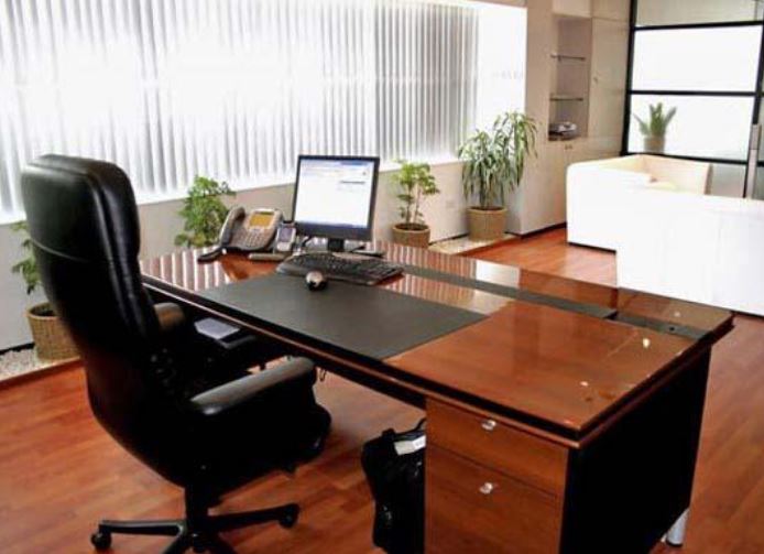 Cách sắp xếp bàn làm việc hợp phong thủy - Nguyên tắc căn bản