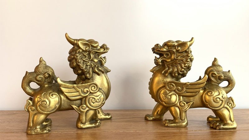 Cách chọn vật phẩm phong thủy trấn sát cửa chính phù hợp từng hoàn cảnh
